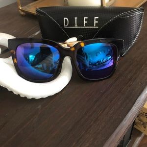 Diff Polarized Bella Sunglasses